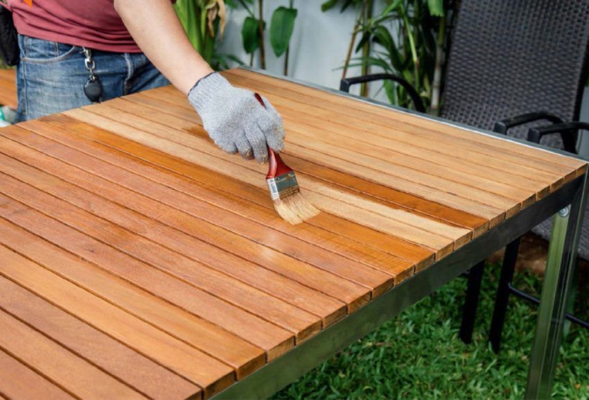 Træbeskyttelsesmiddel til indendørs og udendørs brug: hvordan man vælger den bedste sammensætning