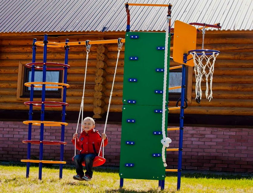 Børns sportskompleks til sommerhus: et sted for et aktivt barn