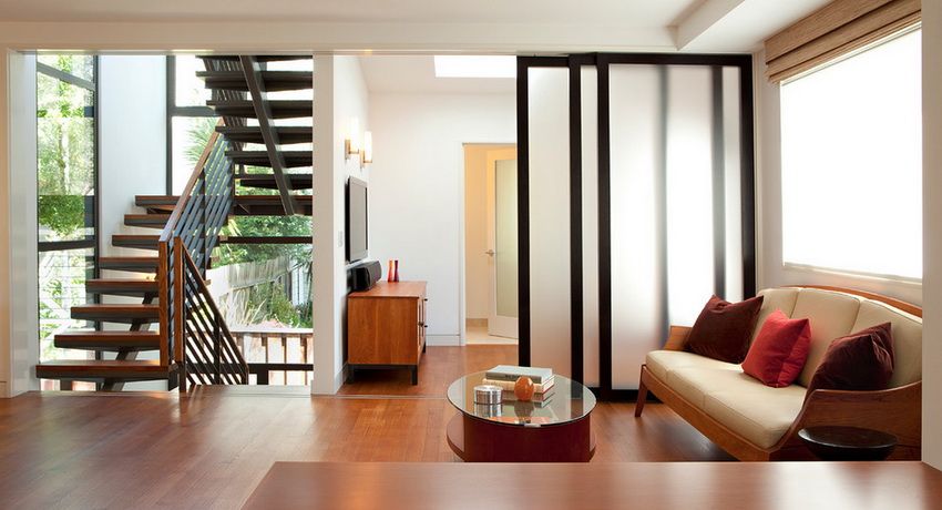 Interroom glasdør som en stilfuld accent i et moderne interiør