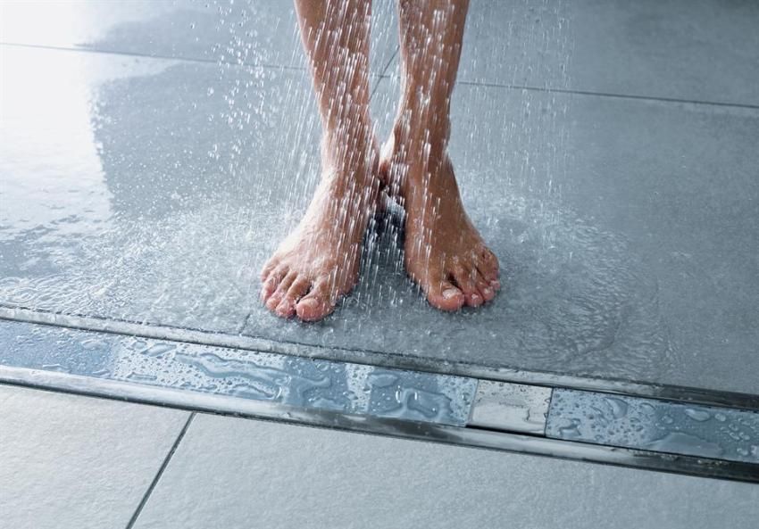 Badeværelse vandtæt under flisen: Hvilken er bedre? Enhed og materialer, gør det selv
