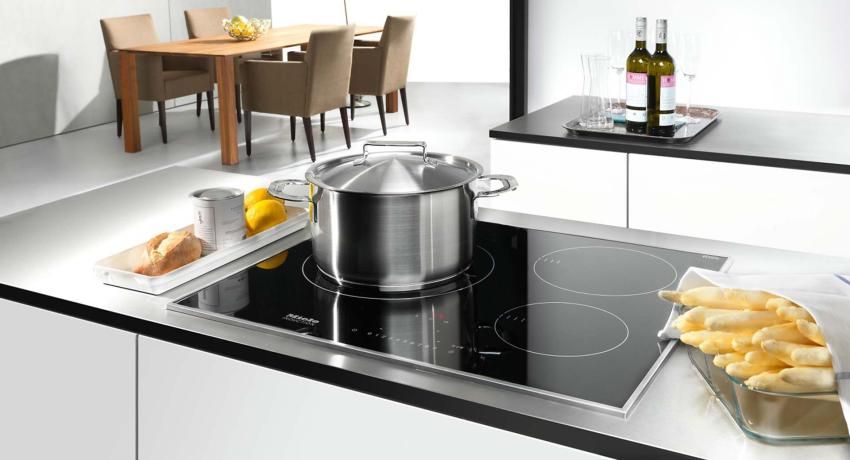Induktion kogeplade: Funktionelt apparat til moderne køkken