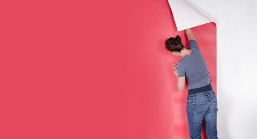 Hvordan lim vinyl tapet på papirbasis: nyttige tips til væg dekoration