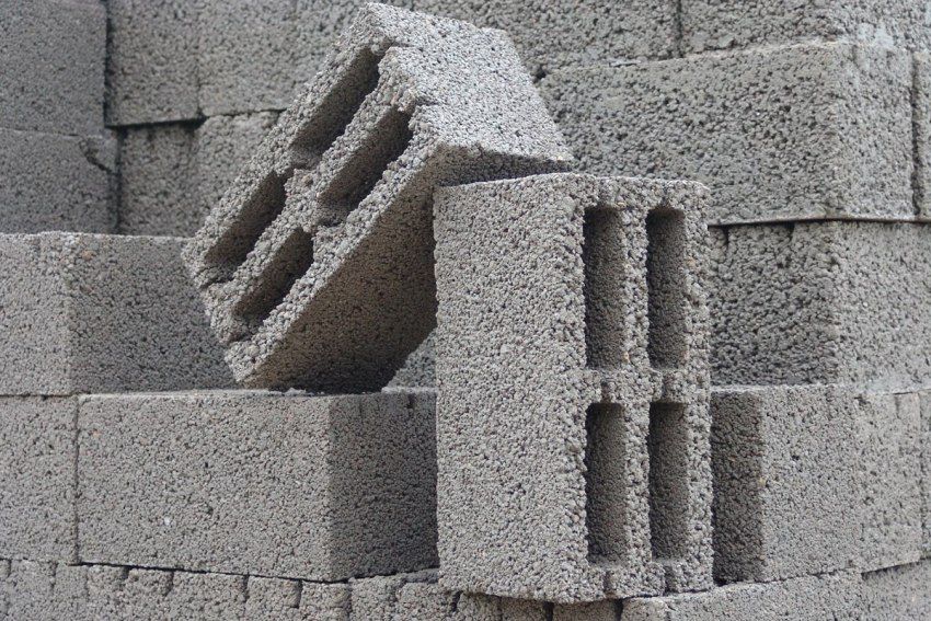 Hvilke blokke er bedst til at bygge et hus: en gennemgang af forskellige materialer