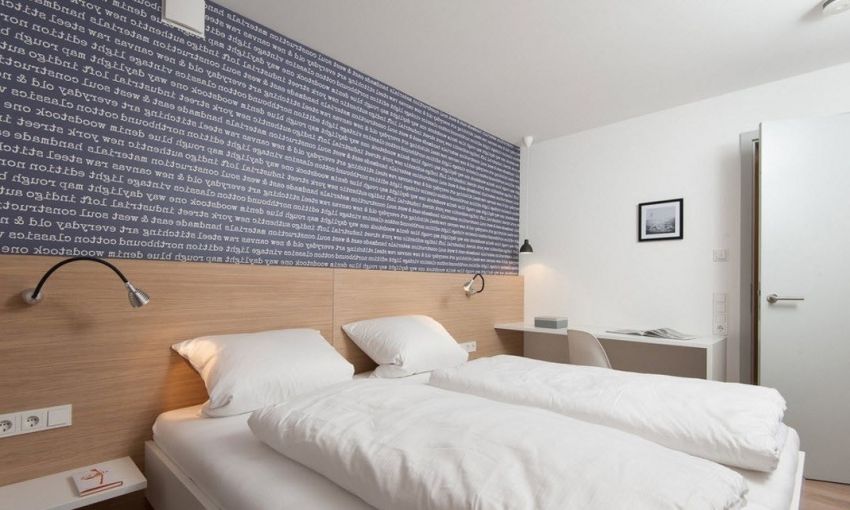 Baggrund i soveværelset: Et billede i interiøret og anbefalinger til at skabe et design