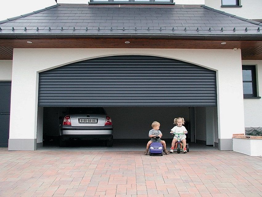 Garage hoveddøre: dimensioner, priser og funktioner