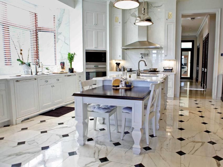 Gulvene i køkkenet, hvilket er bedre: fliser, laminat, selvniveauet gulv eller linoleum