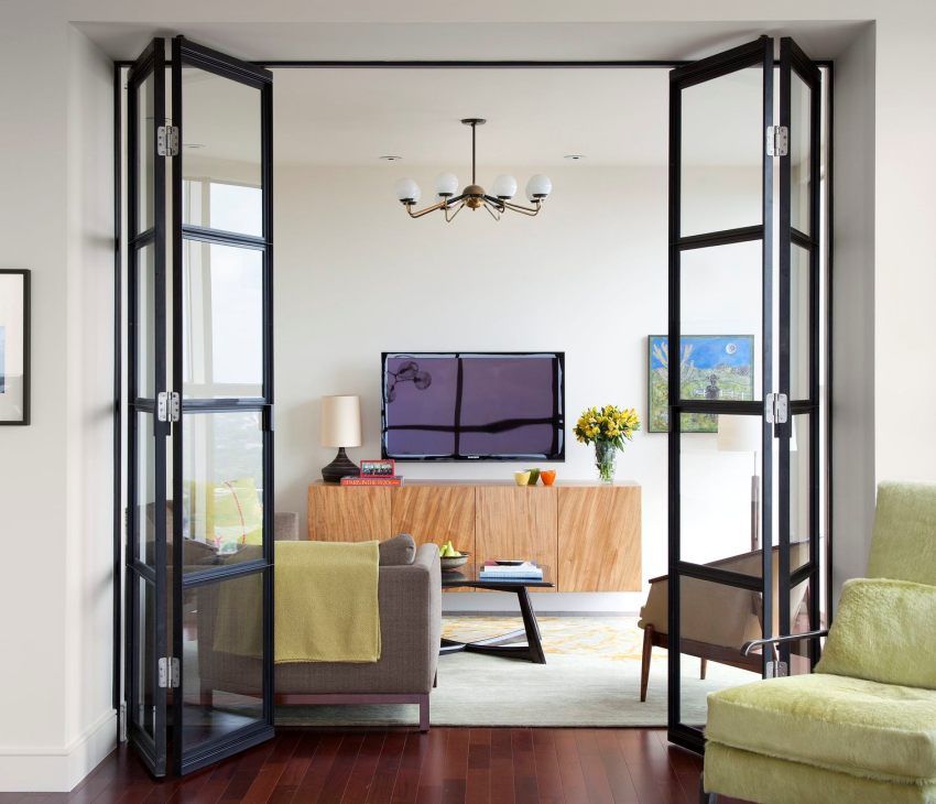 Sammenfoldelig indvendig dørbog: Original design og pladsbesparelse