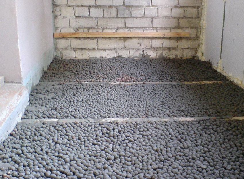 Screed gulv med udvidet ler: hemmelighederne at skabe en varm og holdbar base