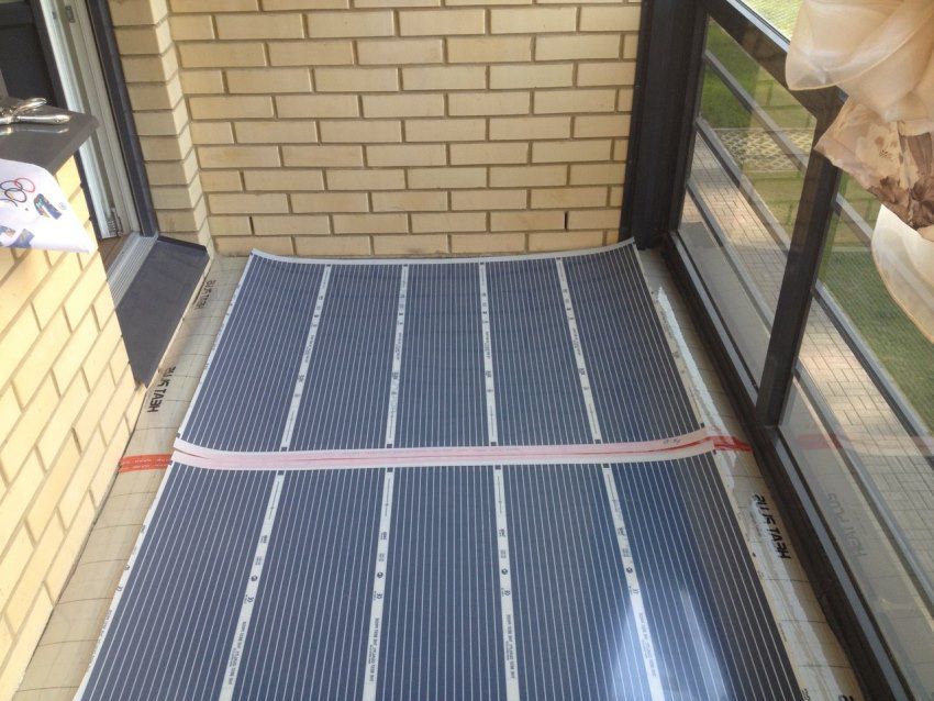 Opvarmet gulv på balkonen og loggia: en gennemgang af optimale varmesystemer