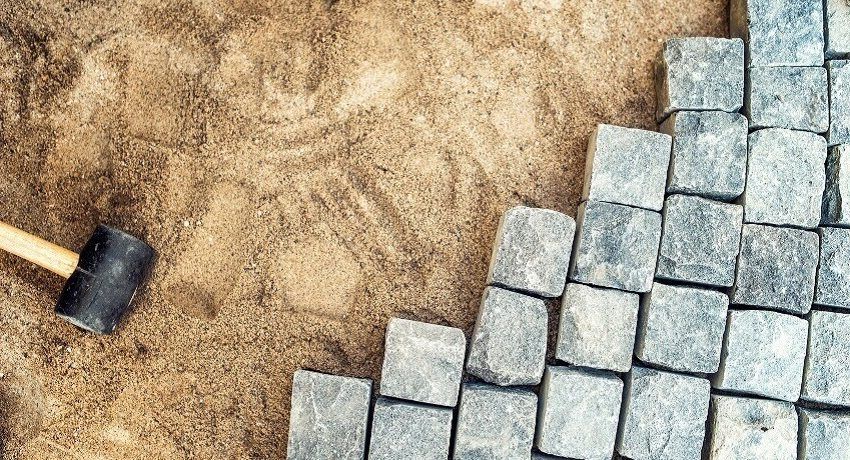 Lægning af belægningsplader på sandet: teknologi og specifikt arbejde