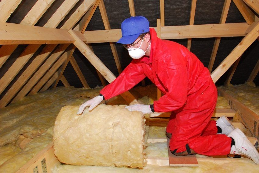 Opvarmning af loftet i et hus med et koldt tag: fælles metoder