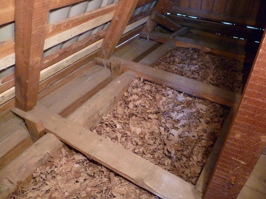 Isolering til gulvet i et træhus, hvilket er bedre at vælge og hvordan man monterer