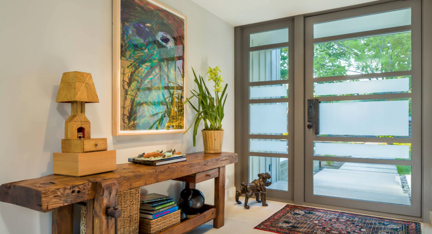 Indgangsdør med glas til privat hus: gode designeksempler